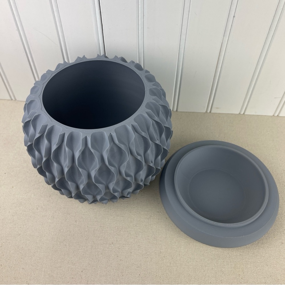 COPY - Modern Geometric Planter Pot, Chain Planter Pot, Indoor, Textured Planter - Picture 5 of 7